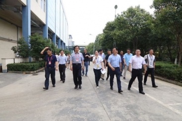 18LUCK危废处理获肯定——嘉兴市人大常委会主任刘冬生调研18LUCK环保工作