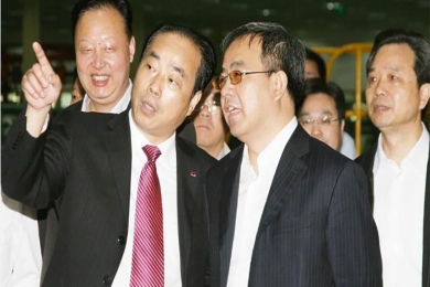 2010年5月，时任内蒙古自治区党委书记、自治区人大常委会主任胡春华视察18LUCK总部。胡春华对中国18LUCK一直以来依靠科技创新带动企业进步，瞄准国际前沿市场研发新产品的发展战略给予了充分肯定。